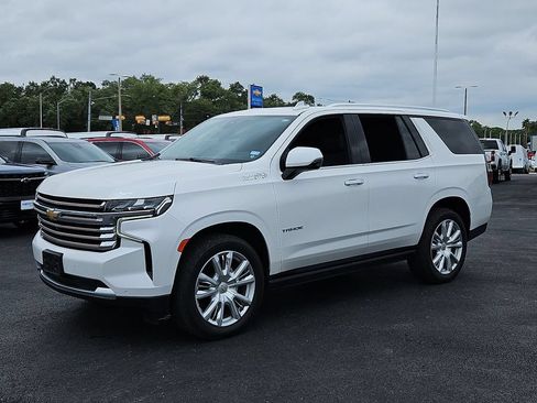 Certified 2021 Chevrolet Tahoe High Country w/ Premium Package AWD/4WD image 2