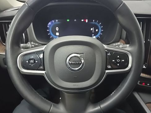 Used 2023 Volvo XC60 B5 Plus w/ Climate Package AWD/4WD image 22