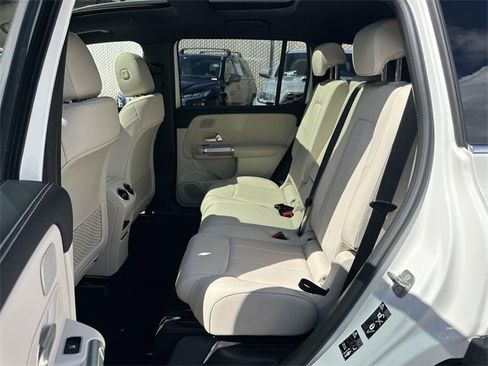 Used 2024 Mercedes-Benz EQB 250+ image 25