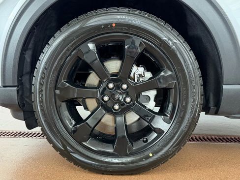 Used 2022 Ford Explorer ST-Line w/ Class IV Trailer Tow Package AWD/4WD image 8