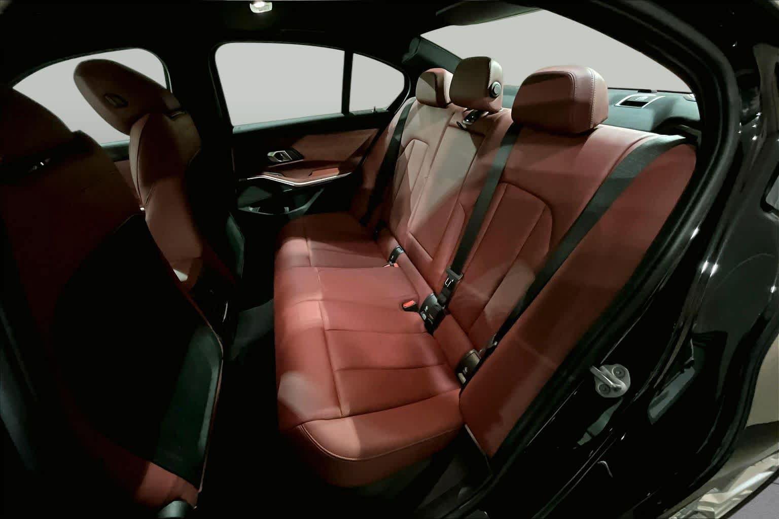 Used 2025 BMW 330i xDrive Sedan w/ Premium Package AWD/4WD image 20