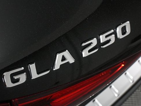 New 2025 Mercedes-Benz GLA 250 image 22