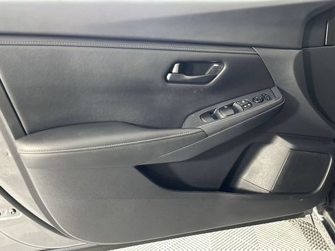 Used 2025 Nissan Sentra S FWD image 29