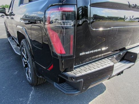 New 2025 GMC Sierra EV Denali image 8
