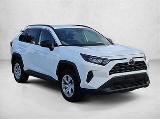 Used 2020 Toyota RAV4 LE FWD video 3