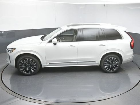 New 2026 Volvo XC90 B6 Ultra w/ Protection Package image 46