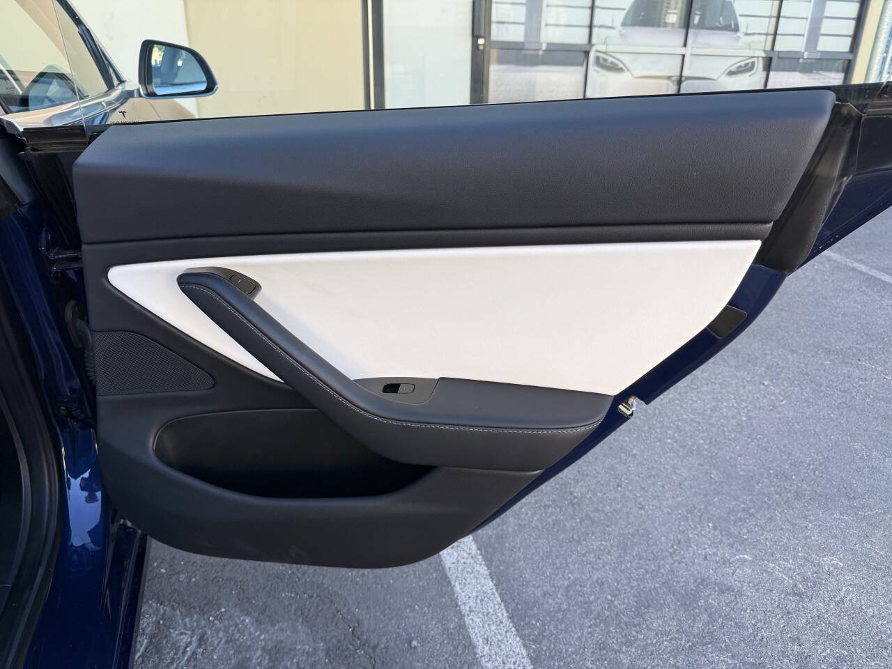 Used 2018 Tesla Model 3 Long Range AWD/4WD image 25
