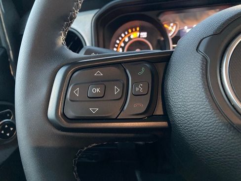 Used 2026 Jeep Wrangler Unlimited Sport AWD/4WD image 15