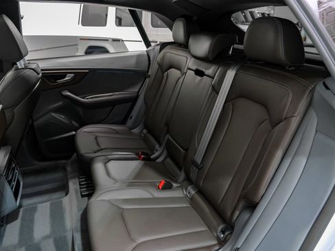 Used 2024 Audi Q8 Prestige image 36