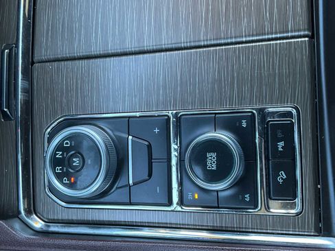 Certified 2023 Ford Expedition Limited image 25