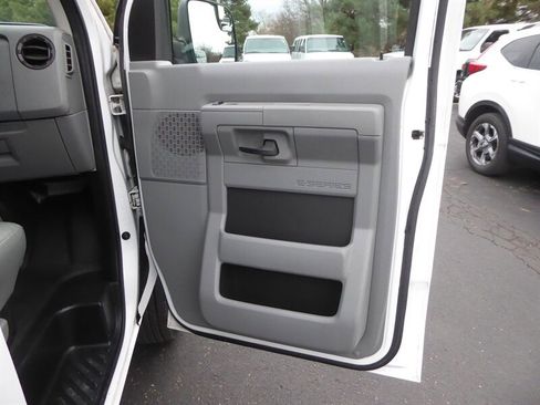 Used 2012 Ford E-350 and Econoline 350 XL w/ PWR Windows & Locks Group image 22