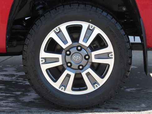 Certified 2021 Toyota Tundra Platinum AWD/4WD image 38