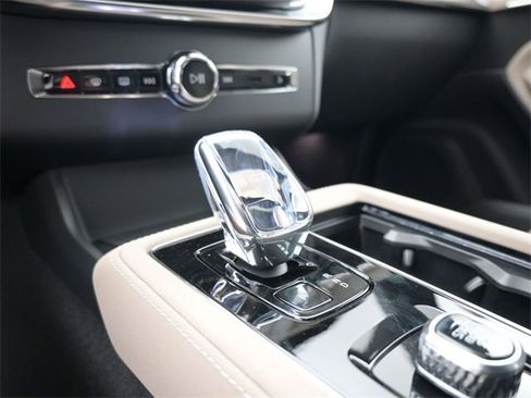 New 2026 Volvo XC90 B6 Ultra image 12