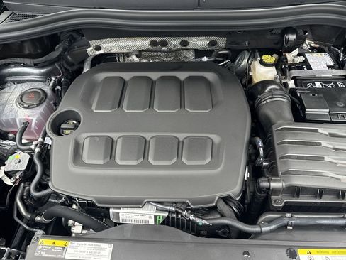 New 2026 Volkswagen Tiguan SE R-Line AWD/4WD image 18