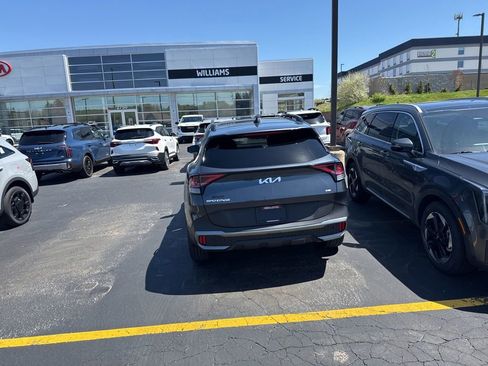 Used 2023 Kia Sportage X-Line w/ X-Line Premium Package AWD/4WD image 3