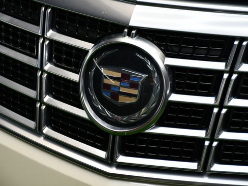 Used 2013 Cadillac XTS Premium w/ Driver Assist Package image 9