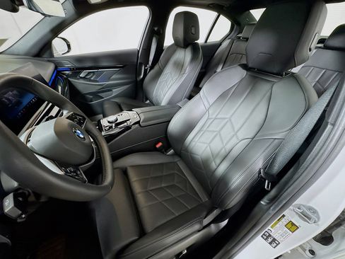 Used 2025 BMW 530i xDrive xDrive w/Navigation,Leather,Su image 15