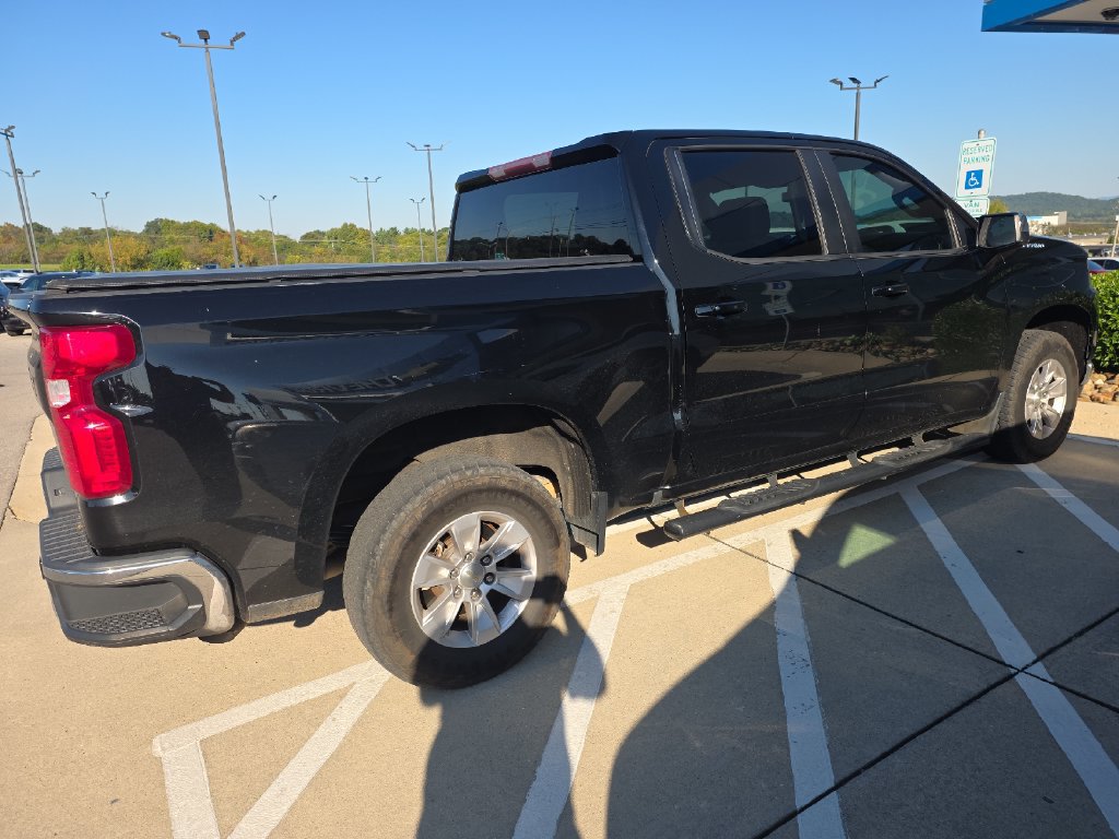Used 2019 Chevrolet Silverado 1500 LT w/ All-Star Edition AWD/4WD image 4