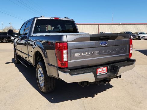 Used 2022 Ford F250 XLT image 3