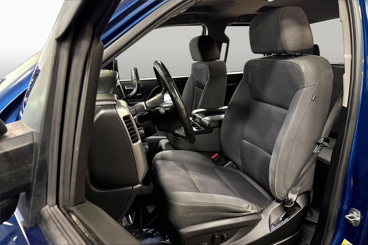 Used 2019 Chevrolet Silverado 1500 LT w/ All Star Edition AWD/4WD image 8