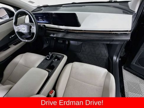 Used 2023 Nissan Ariya FWD image 26