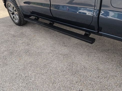 Used 2020 Chevrolet Silverado 1500 RST image 12