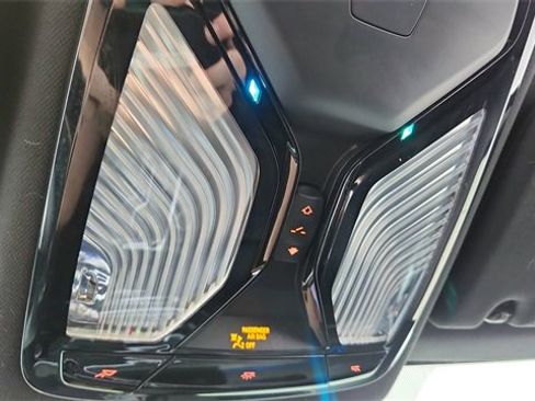 Used 2023 BMW 530e 530e iPerformance w/ M Sport Package image 56