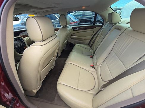 Used 2008 Jaguar XJ8 RWD image 17