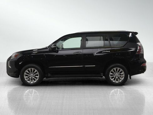 Used 2016 Lexus GX 460 image 2