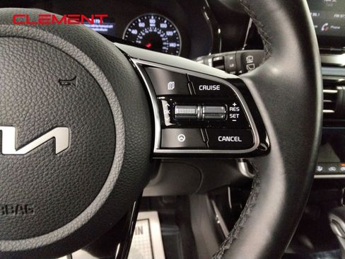 Used 2023 Kia Seltos S image 14