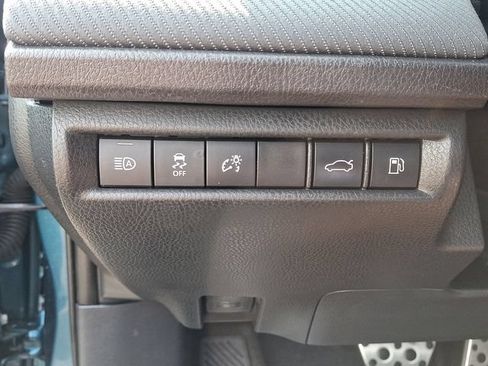 Used 2025 Toyota Camry SE FWD image 21