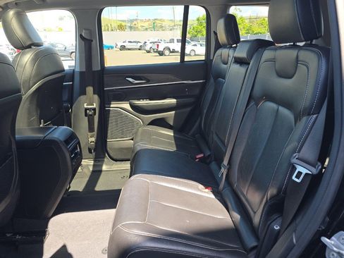 Used 2023 Jeep Grand Cherokee 4WD 4xe image 10