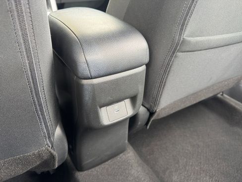 Used 2025 Nissan Versa SV FWD image 22