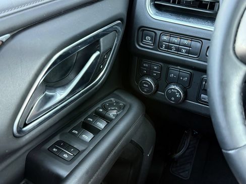 Used 2024 Chevrolet Suburban High Country AWD/4WD image 40