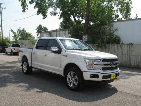 Used 2019 Ford F150 Platinum w/ Equipment Group 701A Luxury AWD/4WD image 4