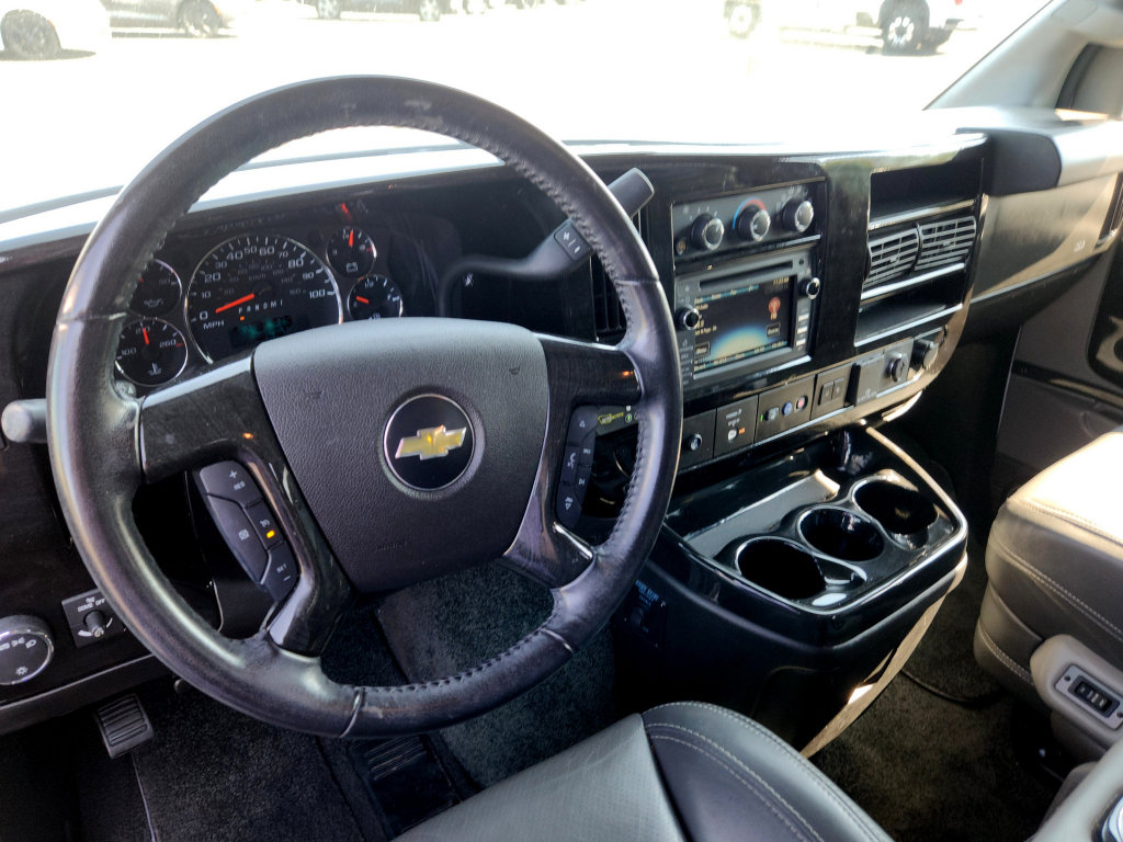 Used 2020 Chevrolet Express 2500 Extended w/ Enhanced Convenience Package RWD image 27