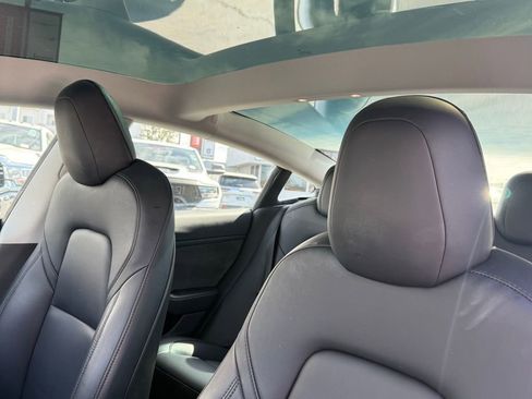 Used 2023 Tesla Model 3 Standard Range image 24