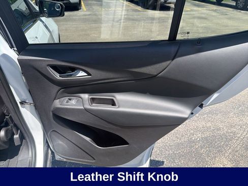 Used 2018 Chevrolet Equinox LT AWD/4WD image 24