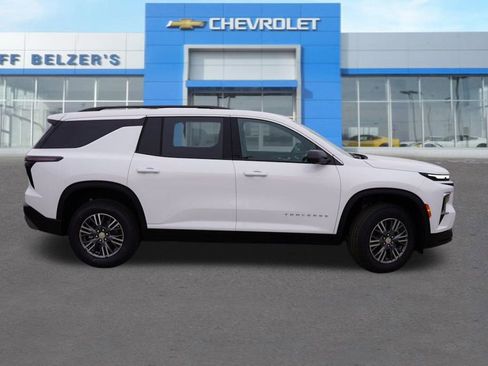 New 2026 Chevrolet Traverse LT w/ Driver Confidence Package image 2