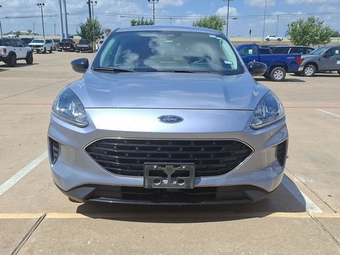 Used 2022 Ford Escape SE w/ SE Sport Appearance Package FWD image 4