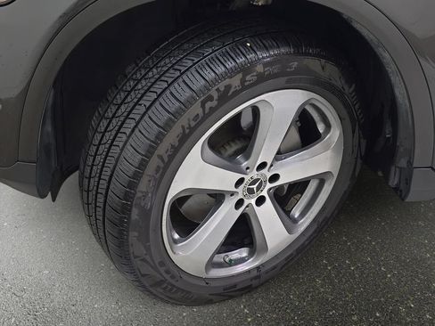 Used 2022 Mercedes-Benz GLC 300 4MATIC image 34
