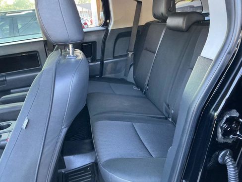 Used 2014 Toyota FJ Cruiser 4WD w/ Upgrade Package image 8