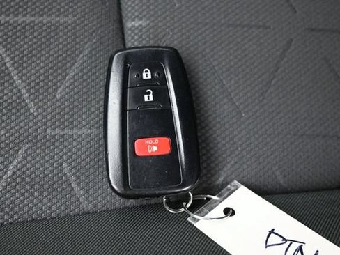 Used 2023 Toyota RAV4 XLE AWD/4WD image 25