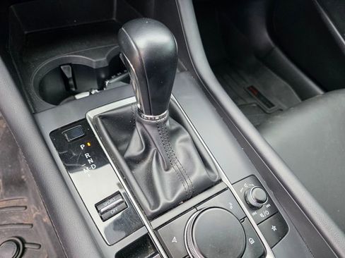 Used 2022 MAZDA MAZDA3 s image 17