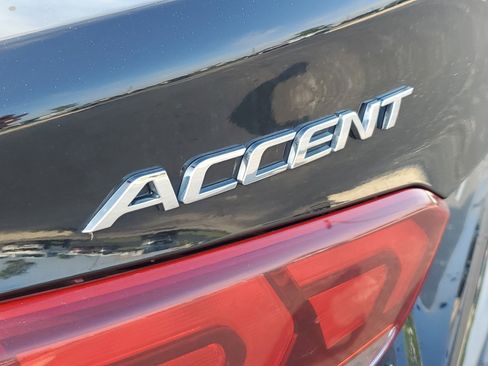 Used 2020 Hyundai Accent SE FWD image 30