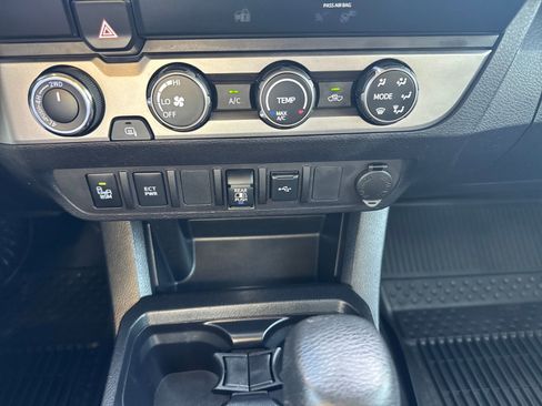 Used 2020 Toyota Tacoma SR5 image 17