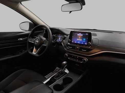 Certified 2025 Nissan Altima 2.5 SV FWD image 17
