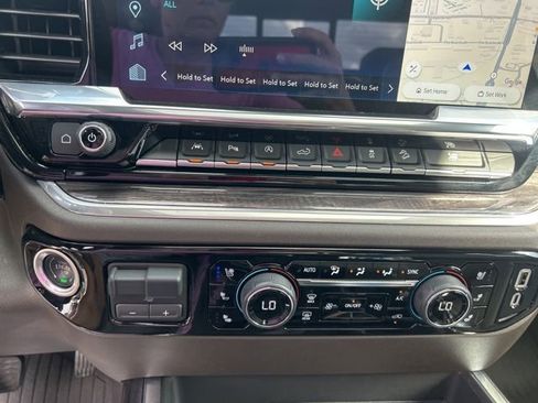 Used 2025 Chevrolet Silverado 1500 LTZ w/ LTZ Premium Package image 26