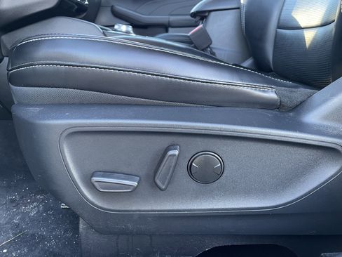 Used 2024 Ford Escape Platinum image 15