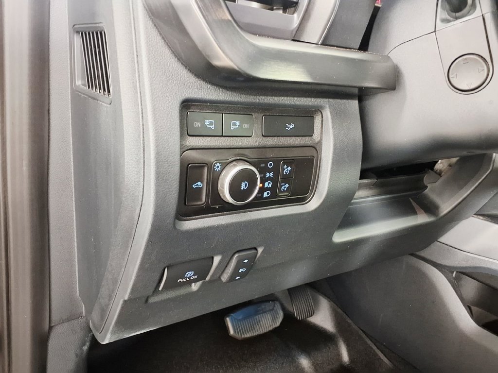 Used 2023 Ford F250 Lariat w/ Lariat Ultimate Package AWD/4WD image 16